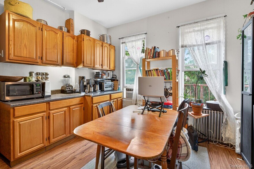 More Photos Of 34 Sutton St, Brooklyn Apartments For Sale