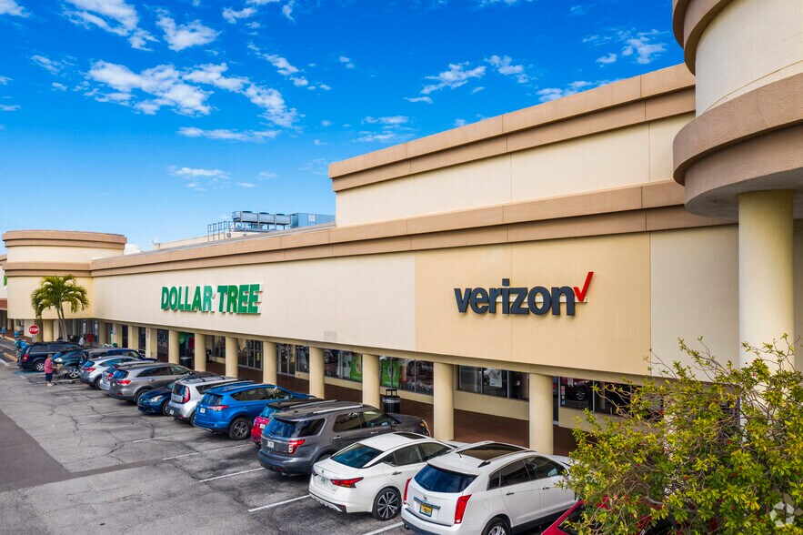 More Photos Of 4615-4685 Gulf Blvd, Saint Pete Beach Restaurant For Lease