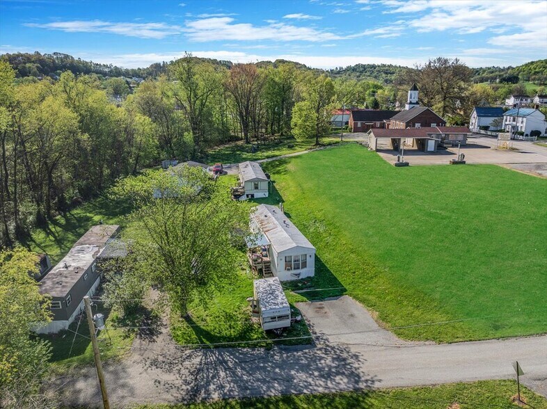 More Photos Of 212 Pine St, Jefferson Carwash For Sale