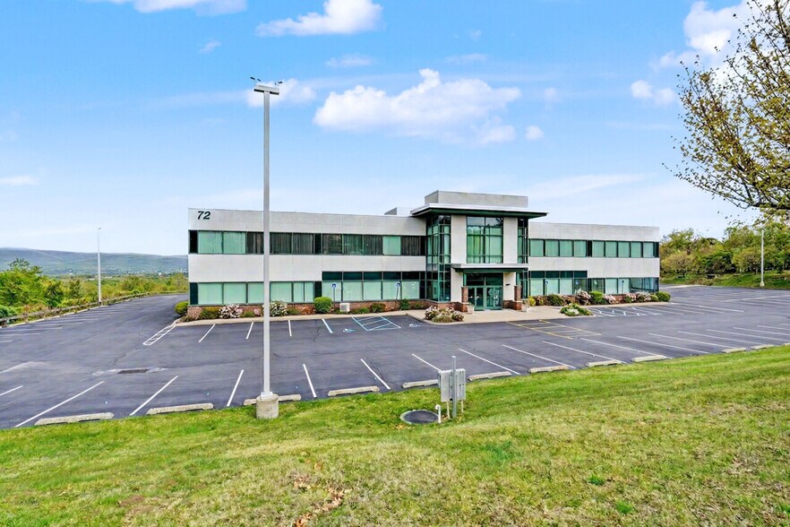 More Photos Of 72 Glenmaura National Blvd, Moosic Office For Lease