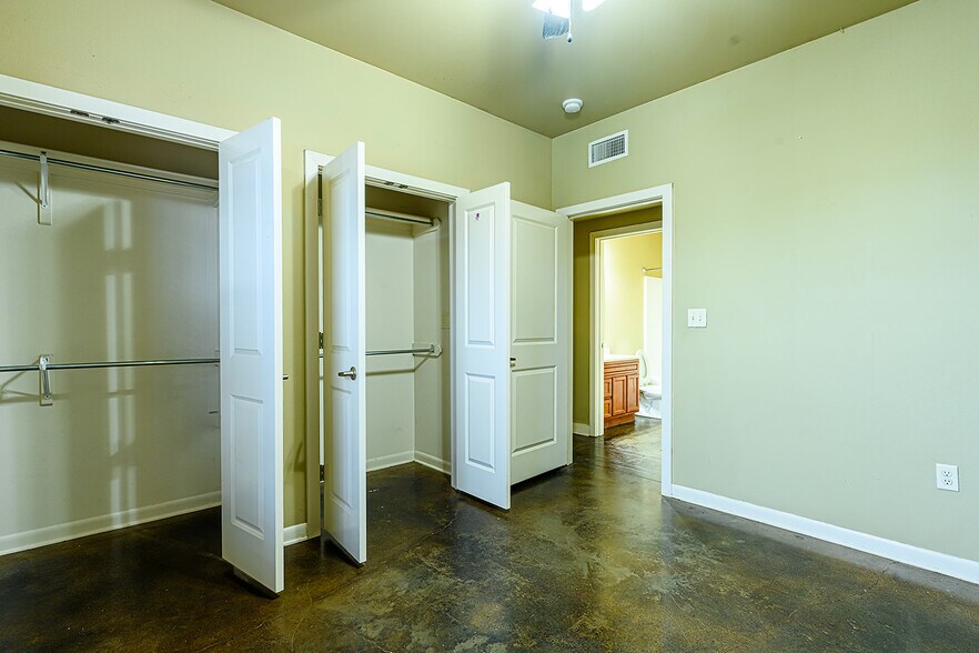 More Photos Of 2400 Market Plaza Dr, Conway Apartments For Sale