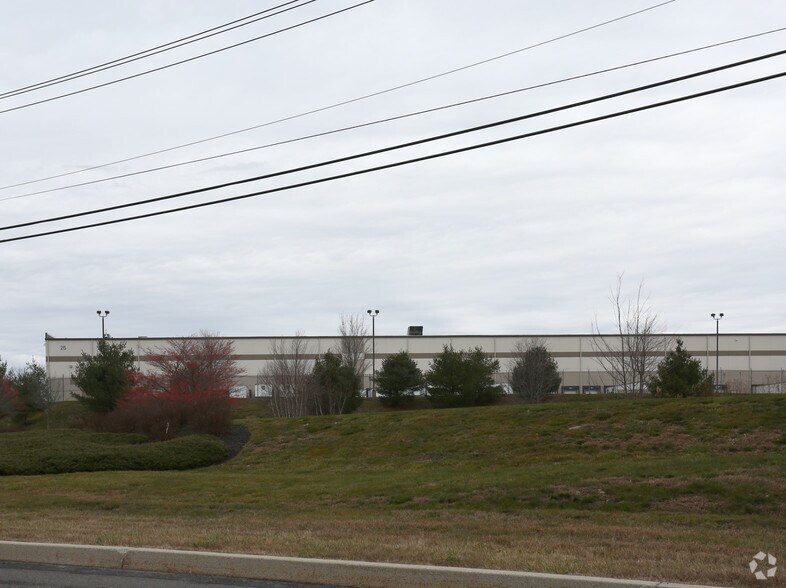 More Photos Of 25 Keystone Blvd, Pottsville Warehouse For Lease