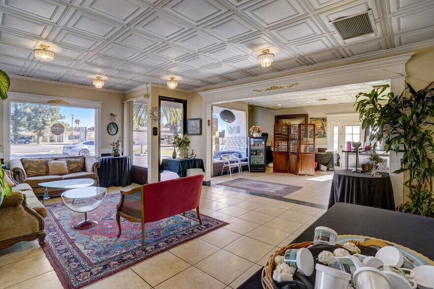 More Photos Of 733 N Mountain Ave, Upland Restaurant For Sale