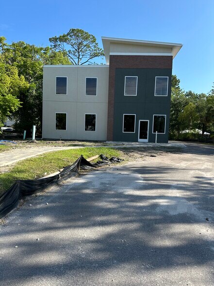 More Photos Of 1419 Kingsley Ave, Orange Park Office For Sale