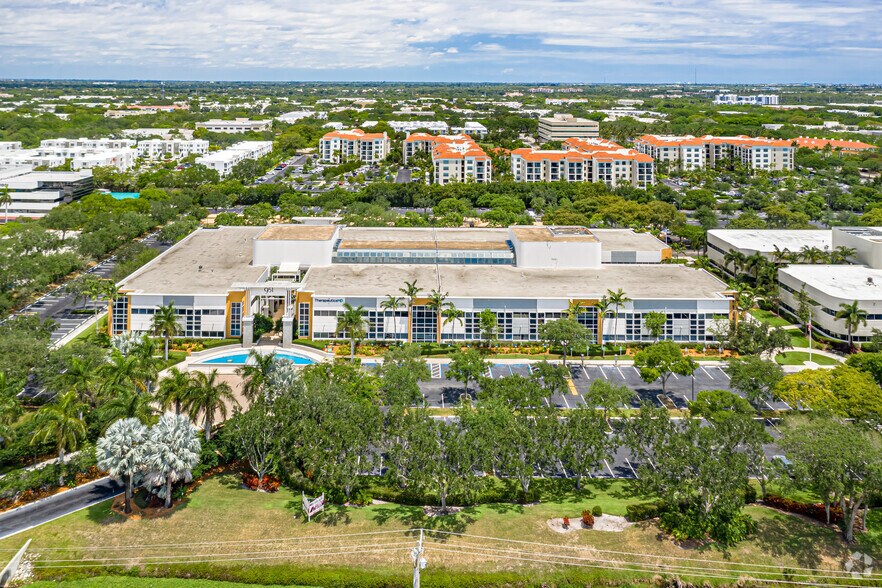 More Photos Of 951 Yamato Rd, Boca Raton Medical For Lease