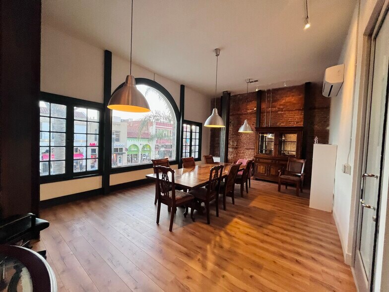 More Photos Of 43 E Colorado Blvd, Pasadena Restaurant For Sale