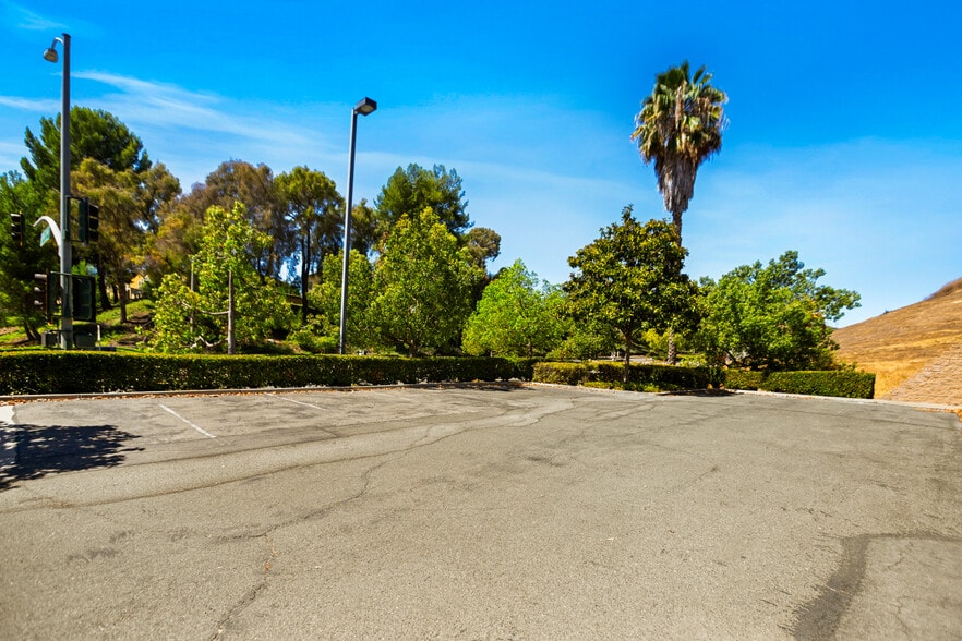 More Photos Of 2090 Chino Hills Pkwy, Chino Hills Schools For Lease