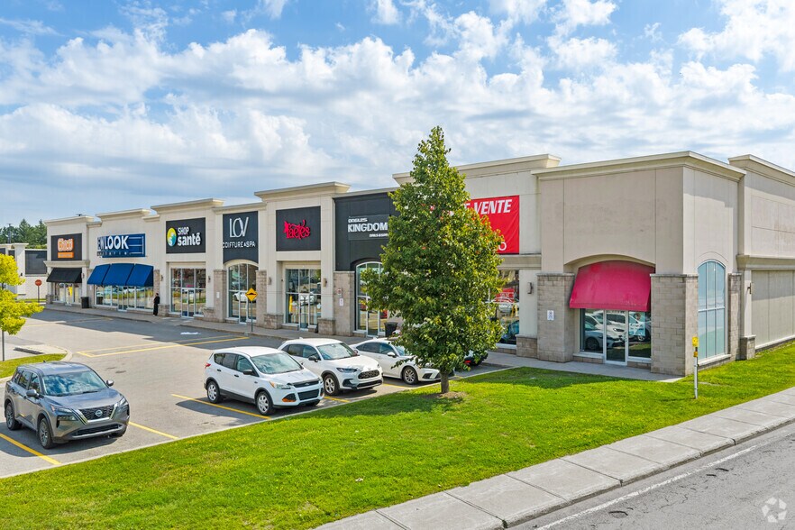 More Photos Of 5205 Boul Robert-Bourassa, Laval Unknown For Lease