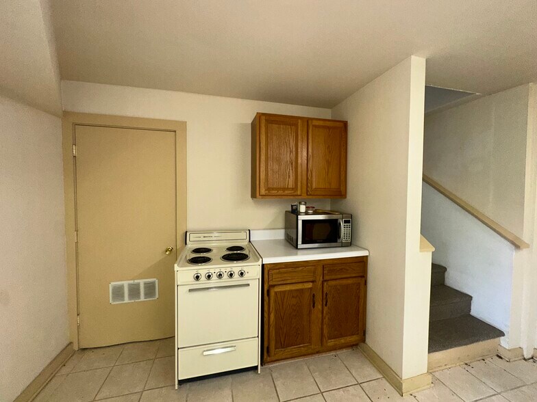 More Photos Of 300 Pepper St S, Christiansburg Coworking Space