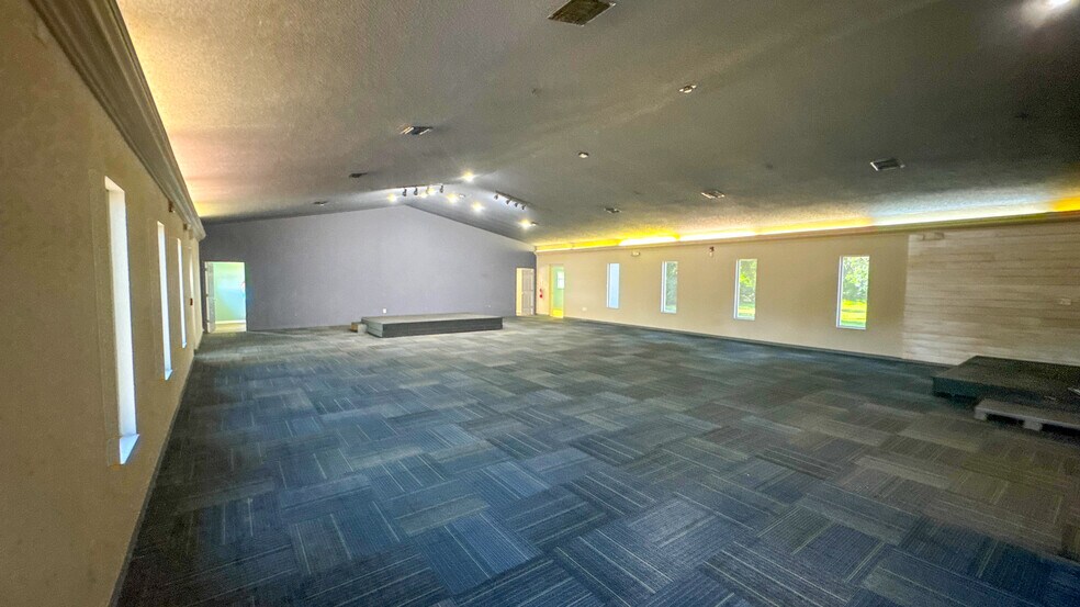 More Photos Of 4040 E County Road 540A, Lakeland Religious Facility For Sale