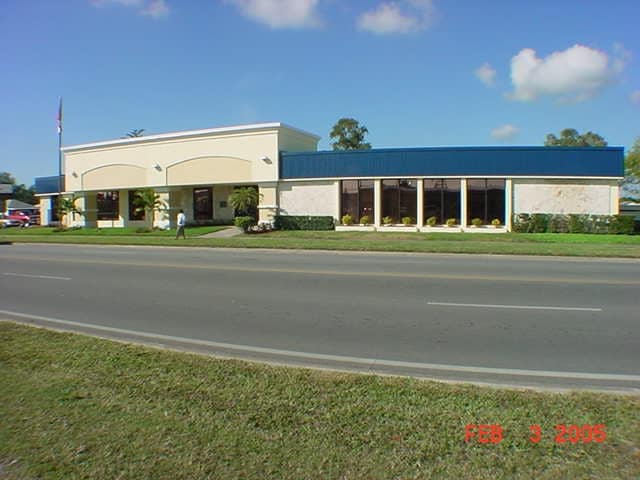 Primary Photo Of 205 S WC Owen Ave, Clewiston Bank For Lease