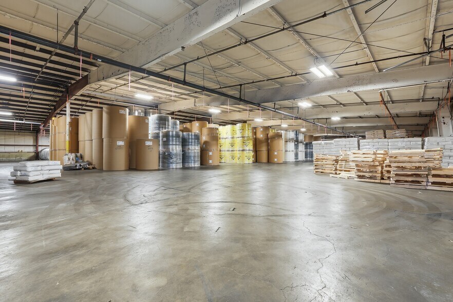 More Photos Of 170 Lockhouse Rd, Westfield Manufacturing For Sale