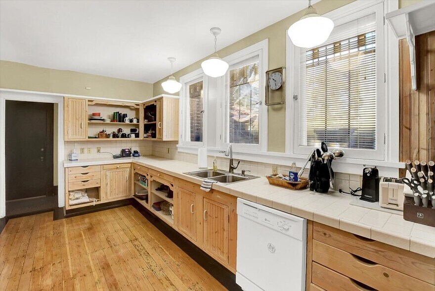 More Photos Of 2408 Van Buren Ave, Ogden Office Residential For Sale