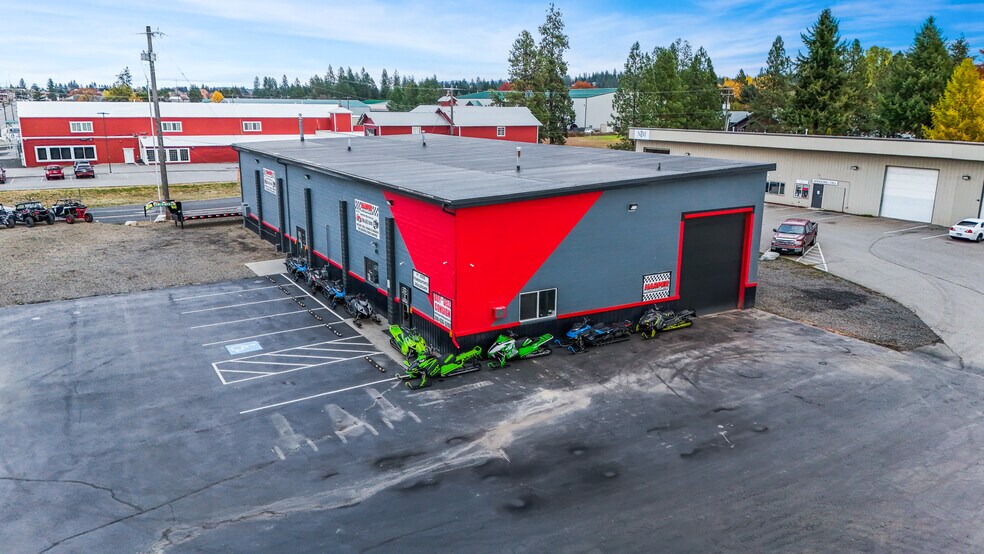 More Photos Of 7168 N Government Way, Dalton Gardens Warehouse For Lease