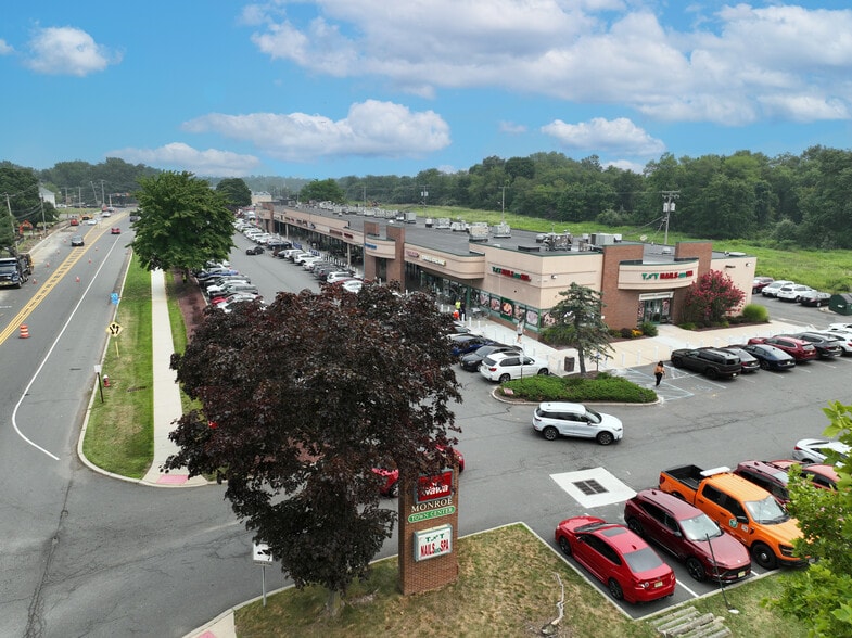 More Photos Of 337 Applegarth Rd, Monroe Township Unknown For Lease