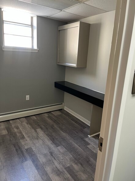 More Photos Of 642 E Chester Pike, Ridley Park Medical For Sale