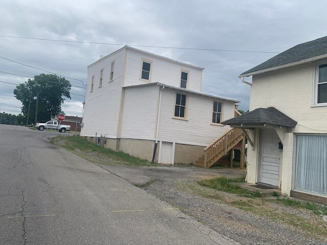 More Photos Of 901 S Colorado St, Salem Storefront For Sale