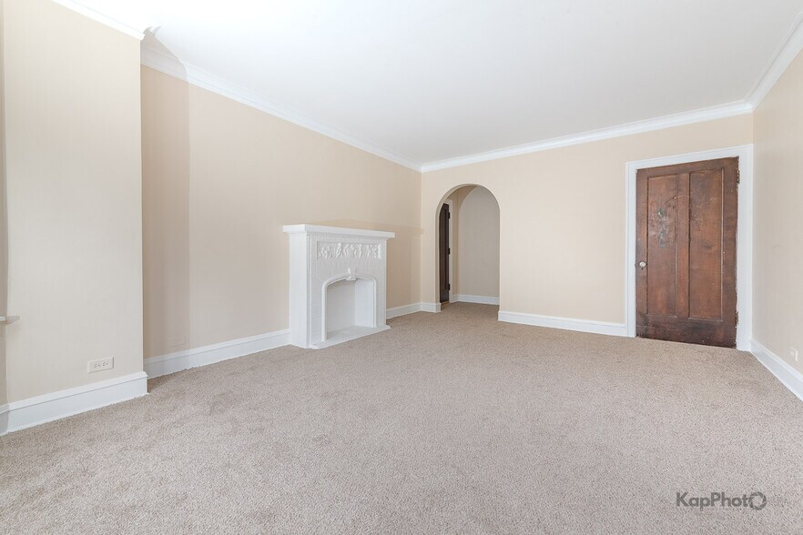 More Photos Of 2250-2258 W Rosemont Ave, Chicago Apartments For Sale