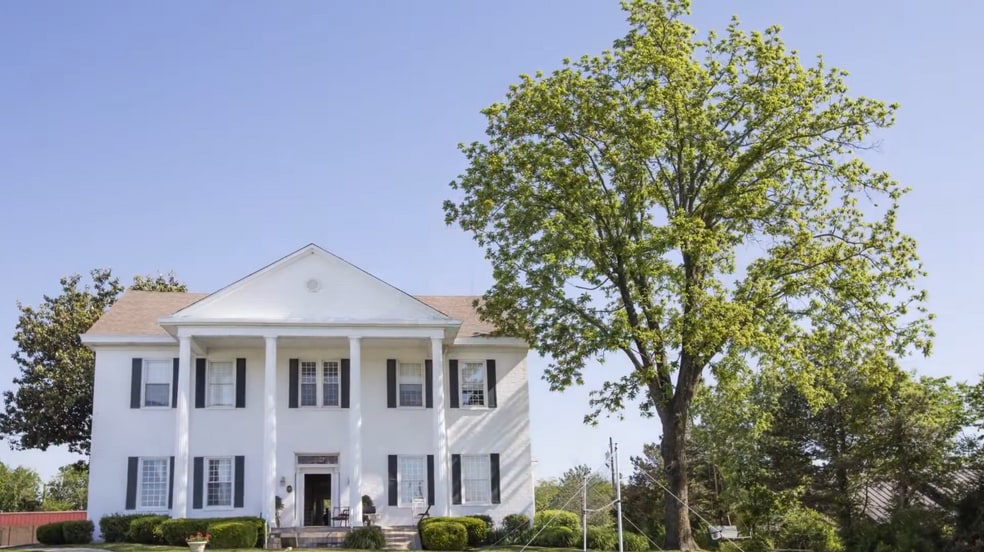 Primary Photo Of 100 Diecks Dr, Elizabethtown Rehabilitation Center For Lease