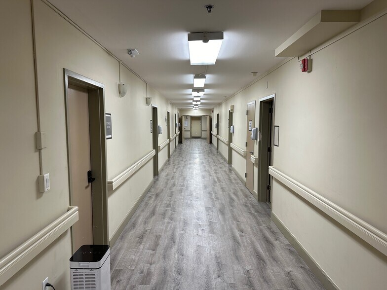 More Photos Of 800 NW 25th Ave, Portland Assisted Living For Sale