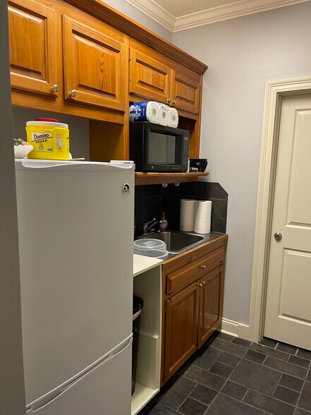 More Photos Of 9456 Jefferson Hwy, Baton Rouge Medical For Lease