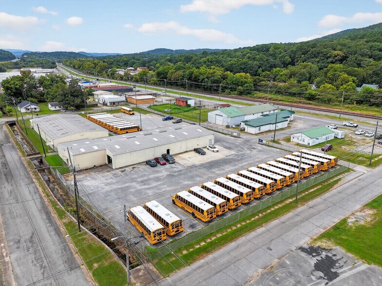 More Photos Of 512 S Wilmer Ave, Anniston Warehouse For Sale