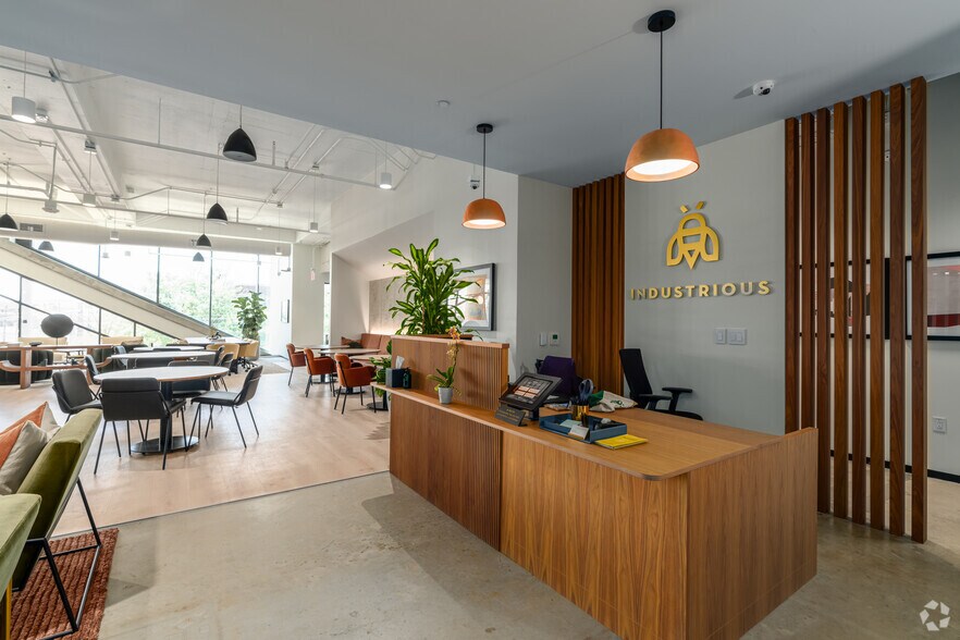 More Photos Of 924 E 7th St, Austin Coworking Space