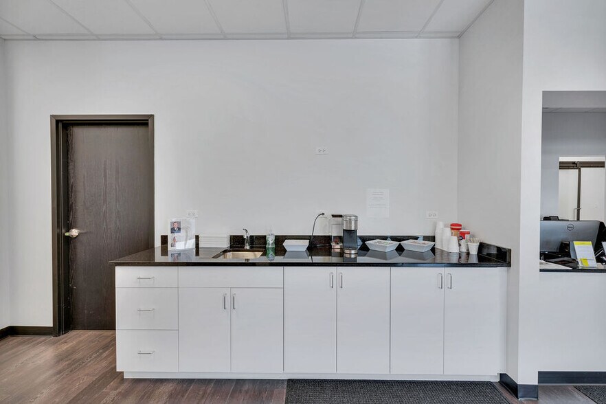 More Photos Of 9300 Waukegan Rd, Morton Grove Medical For Sale