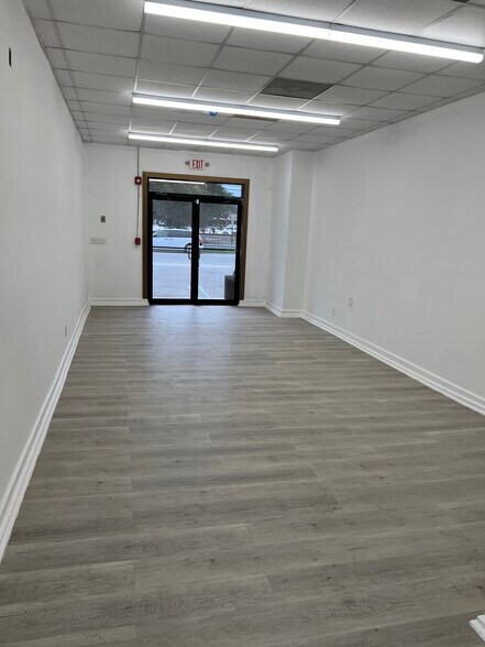 More Photos Of 711 Broadway, Westwood Warehouse For Lease