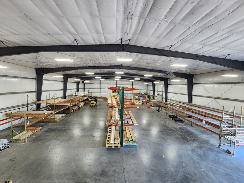 More Photos Of 182 Ambassador Dr, Bowling Green Warehouse For Lease
