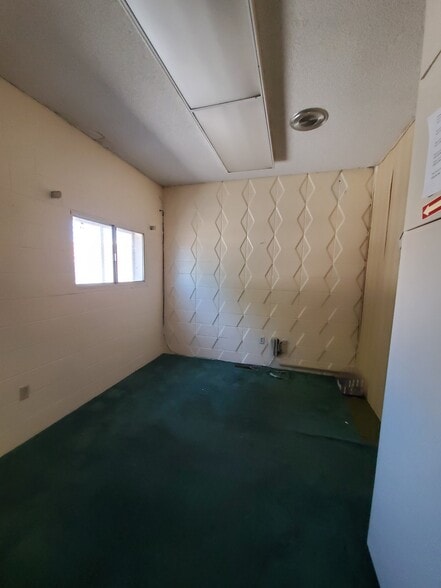 More Photos Of 1343-1353 W Main St, Merced General Retail For Sale