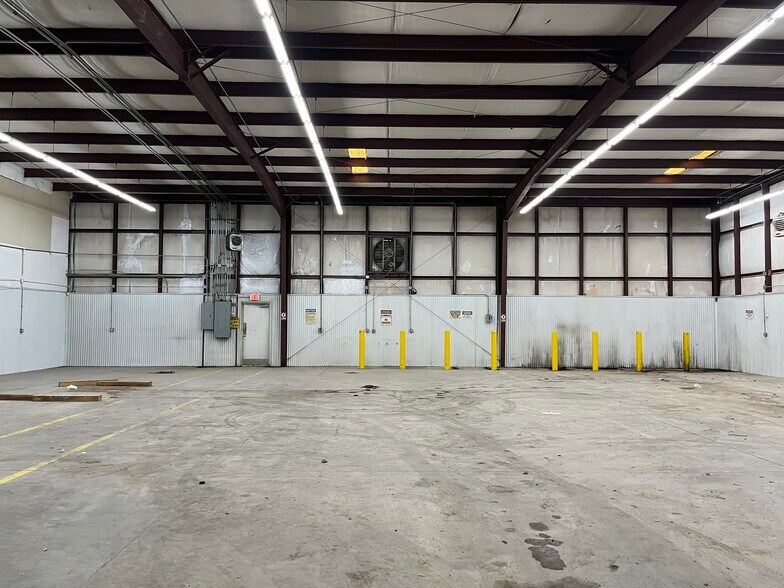 More Photos Of 3460 I 55 S, Jackson Warehouse For Lease