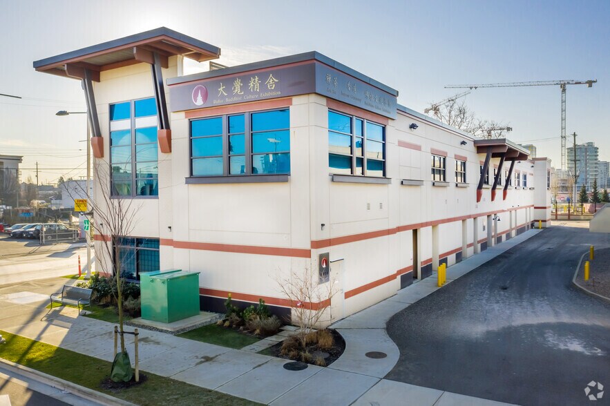 More Photos Of 2899 No 3 Rd, Richmond Storefront Retail Office For Sale