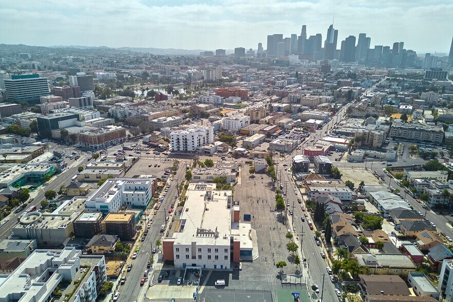 More Photos Of 830 S Hoover St, Los Angeles Storefront Retail Office For Sale