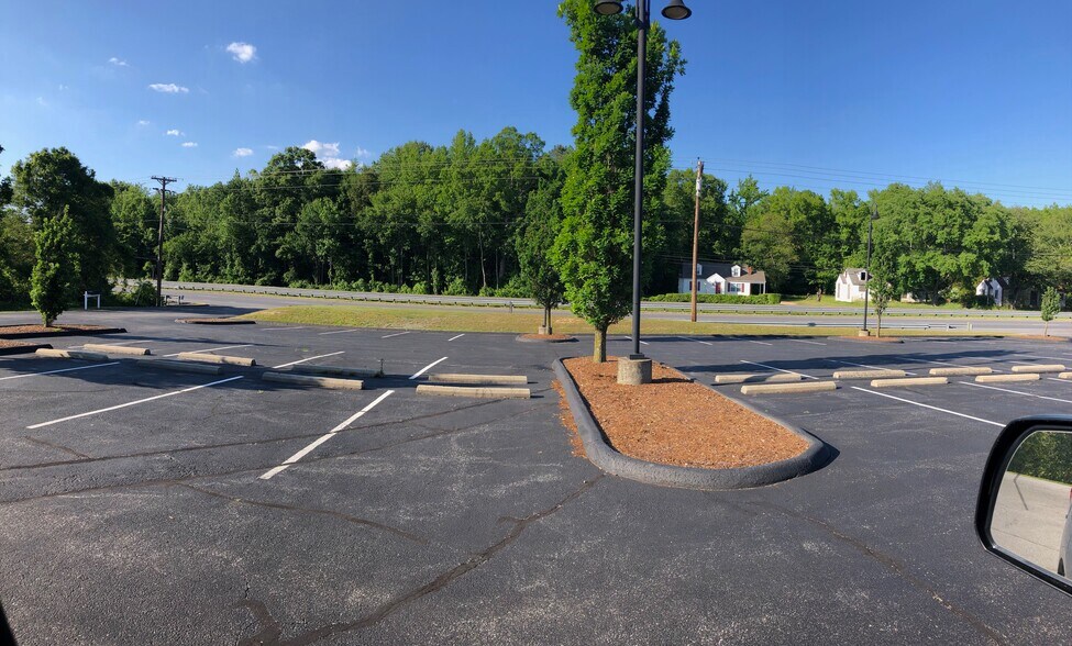 More Photos Of 7627 Leonardtown Rd, Hughesville Storefront Retail Office For Lease