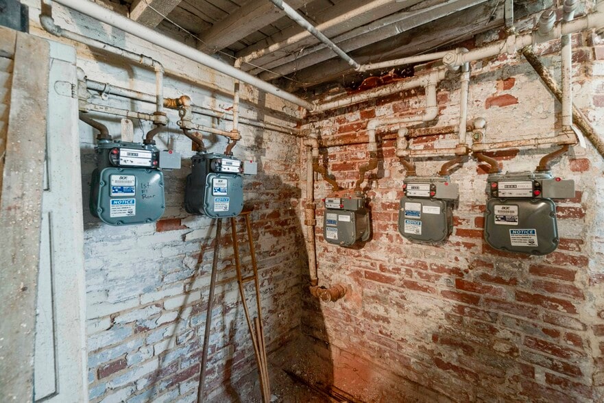 More Photos Of 2903 Saint Paul St, Baltimore Multifamily For Sale