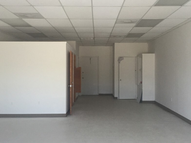 More Photos Of 6054-6058 Sisson Rd, Titusville Service Station For Lease