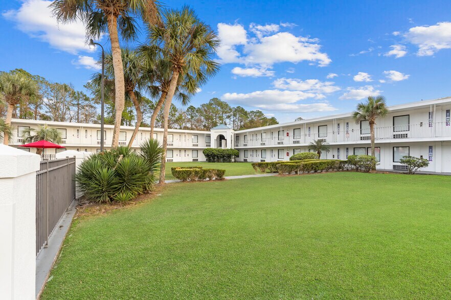 More Photos Of 1153 Airport Rd, Jacksonville Hotel For Sale