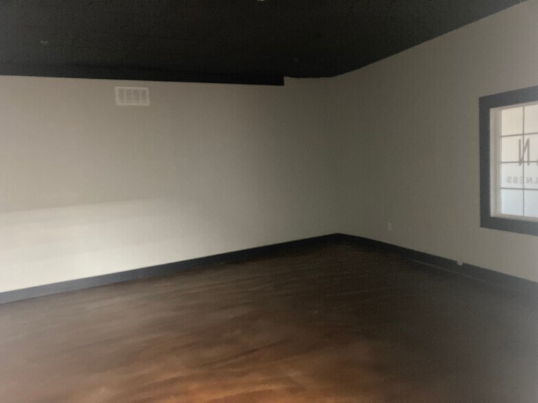 More Photos Of 16853 E Palisades Blvd, Fountain Hills Office For Lease