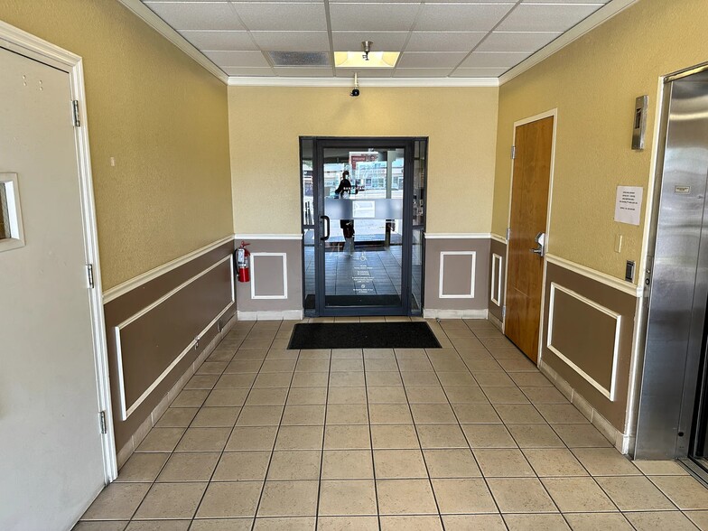 More Photos Of 2600 E Bay Dr, Largo Office For Sale