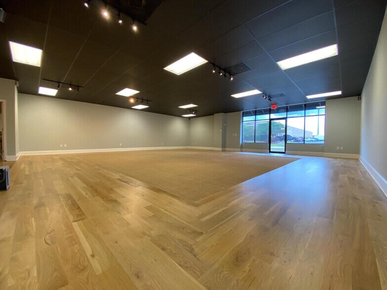 More Photos Of 455 Deanna Ln, Wando Storefront Retail Office For Sale