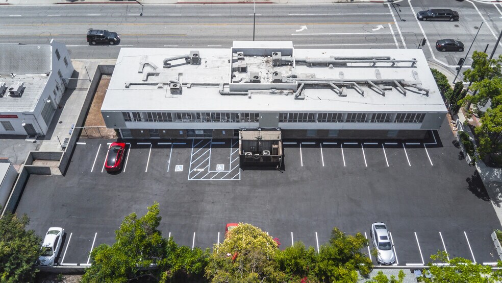 More Photos Of 1021 E Walnut St, Pasadena Medical For Lease