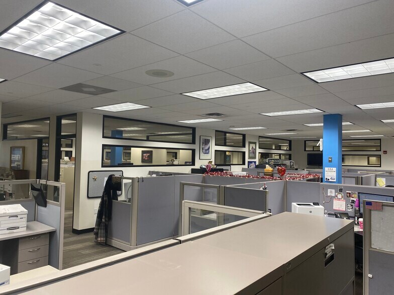 More Photos Of 15 Mullen Rd, Enfield Office For Lease