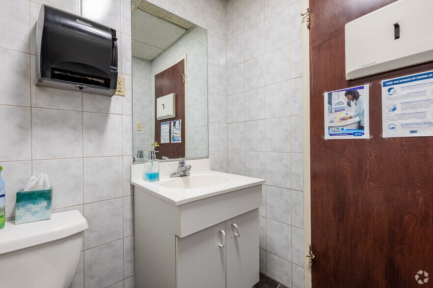 More Photos Of 1000 Brighton St, Union Township Manufacturing For Lease