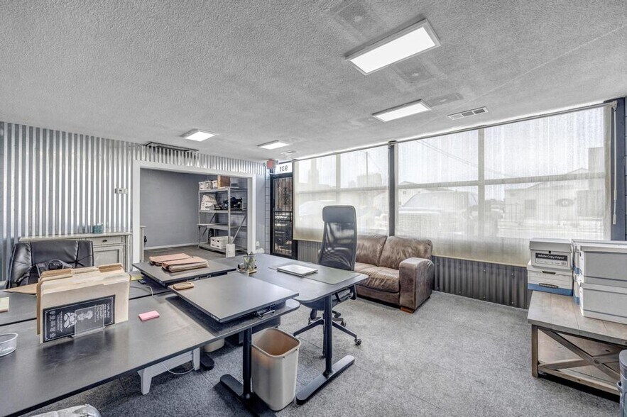 More Photos Of 931 N Liberty St, Jacksonville Warehouse For Sale