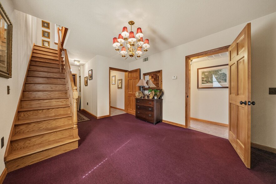 More Photos Of 104 N 3rd St, Heber Springs Office For Sale