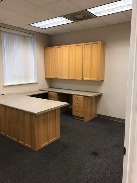 More Photos Of 3133 May St, Charlotte Warehouse For Lease