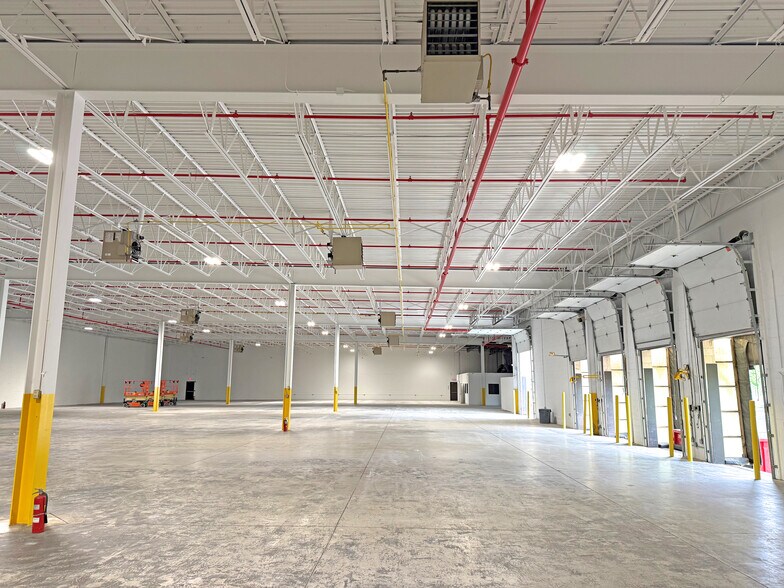 More Photos Of 1440 Wells Dr, Bensalem Distribution For Lease