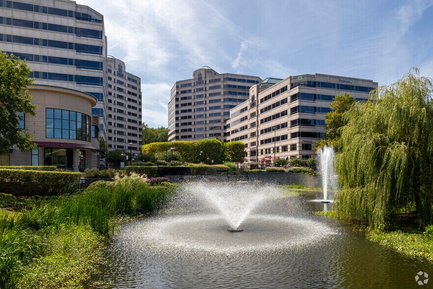 More Photos Of 11700 Plaza America Dr, Reston Office For Lease