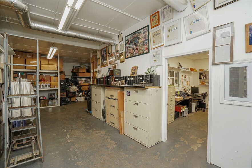 More Photos Of 315-321 Hendrickson Ave, Lynbrook Warehouse For Sale